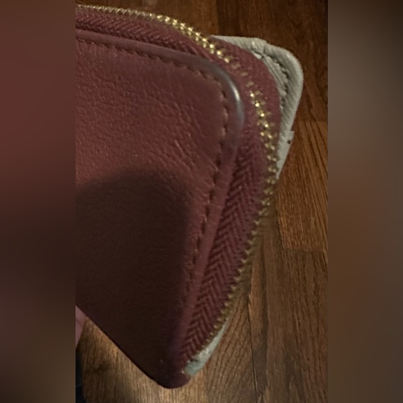 Fossil Leather Patchwork Bifold Wallet - Picture 10 of 11